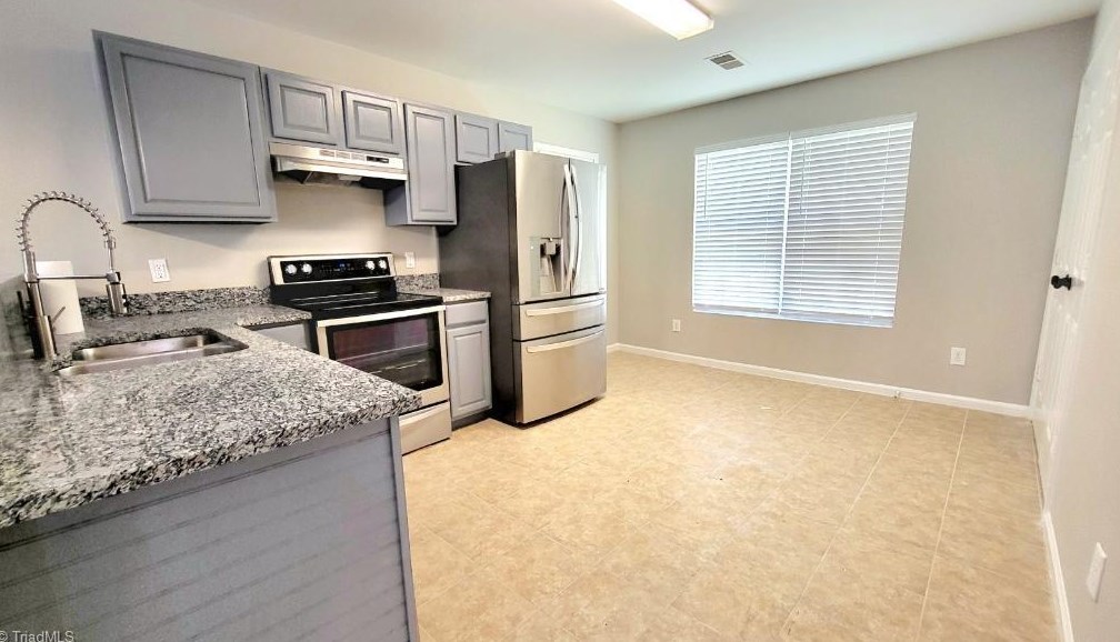 1011 Manor Dr, High Point NC  27260-2501 exterior