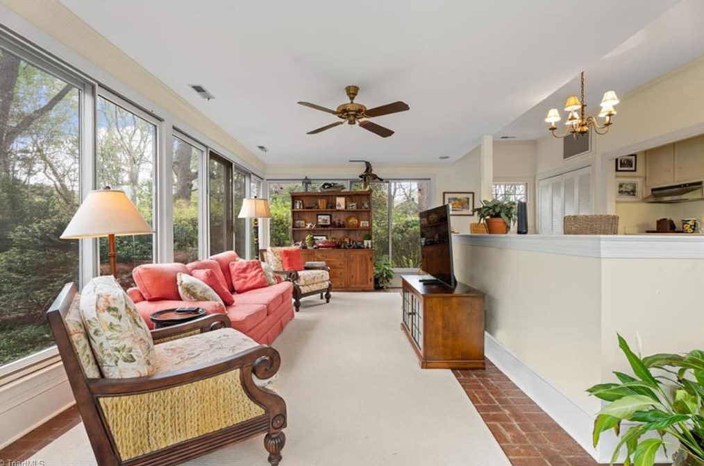 3239 Vly Rd, Winston Salem NC  27106-2529 exterior