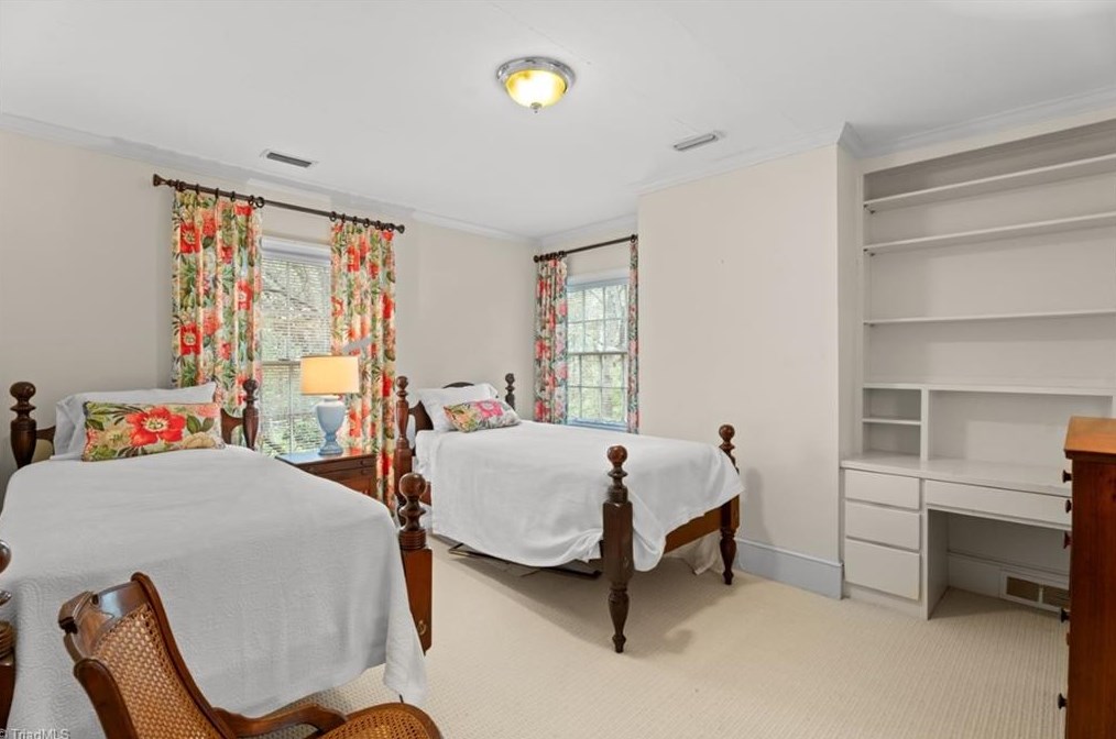 3239 Vly Rd, Winston Salem NC  27106-2529 exterior