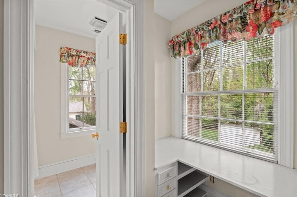 3239 Vly Rd, Winston Salem NC  27106-2529 exterior