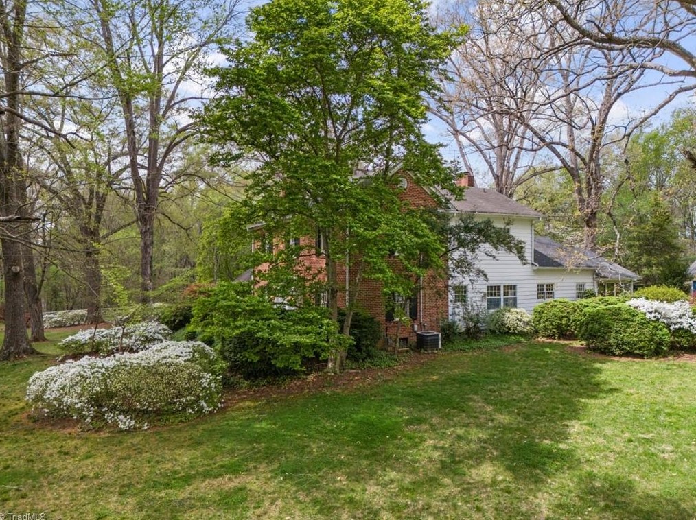 3239 Vly Rd, Winston Salem NC  27106-2529 exterior