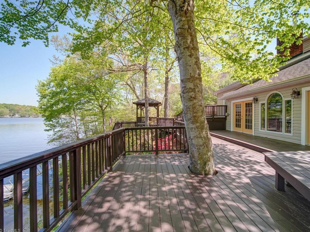 205 Lookout Point, Lexington, NC 27292