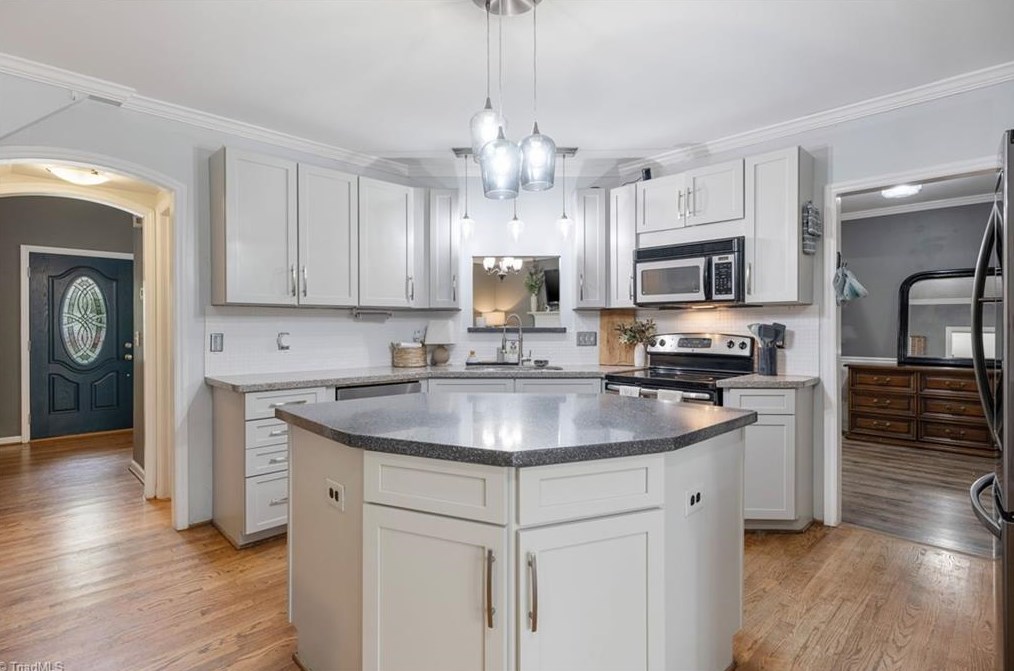 4505 Brandt Ridge Dr, Greensboro NC  27410-8446 exterior