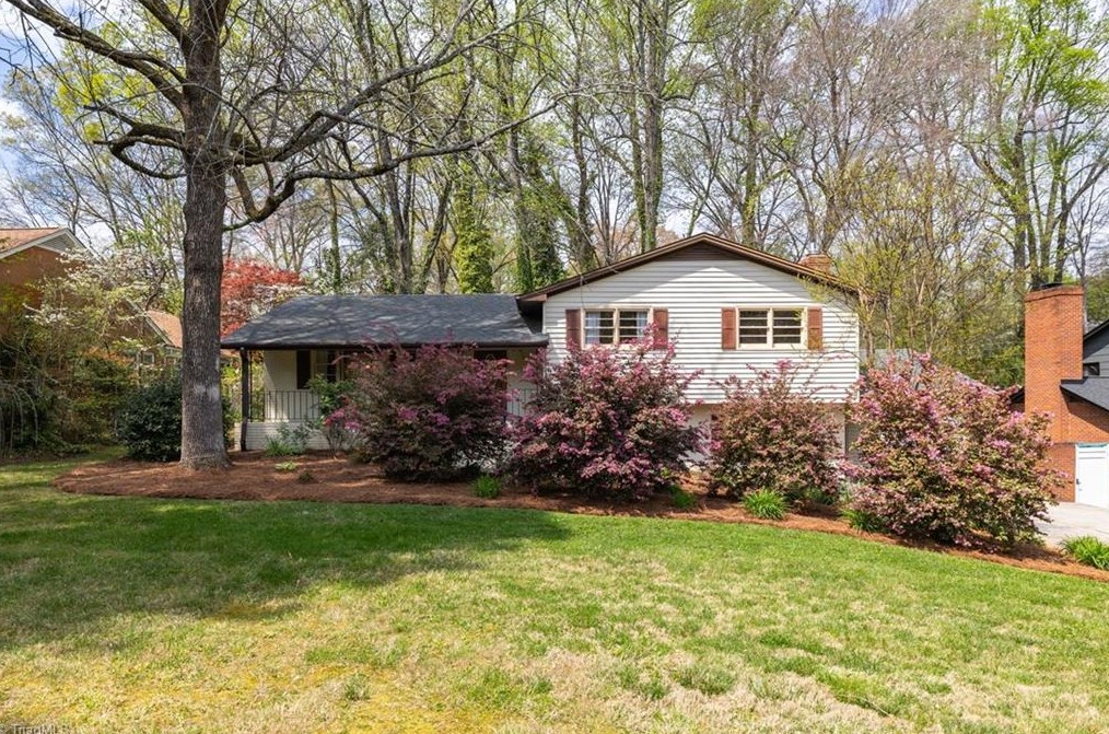 207 Green Valley Rd, Greensboro, NC 27403