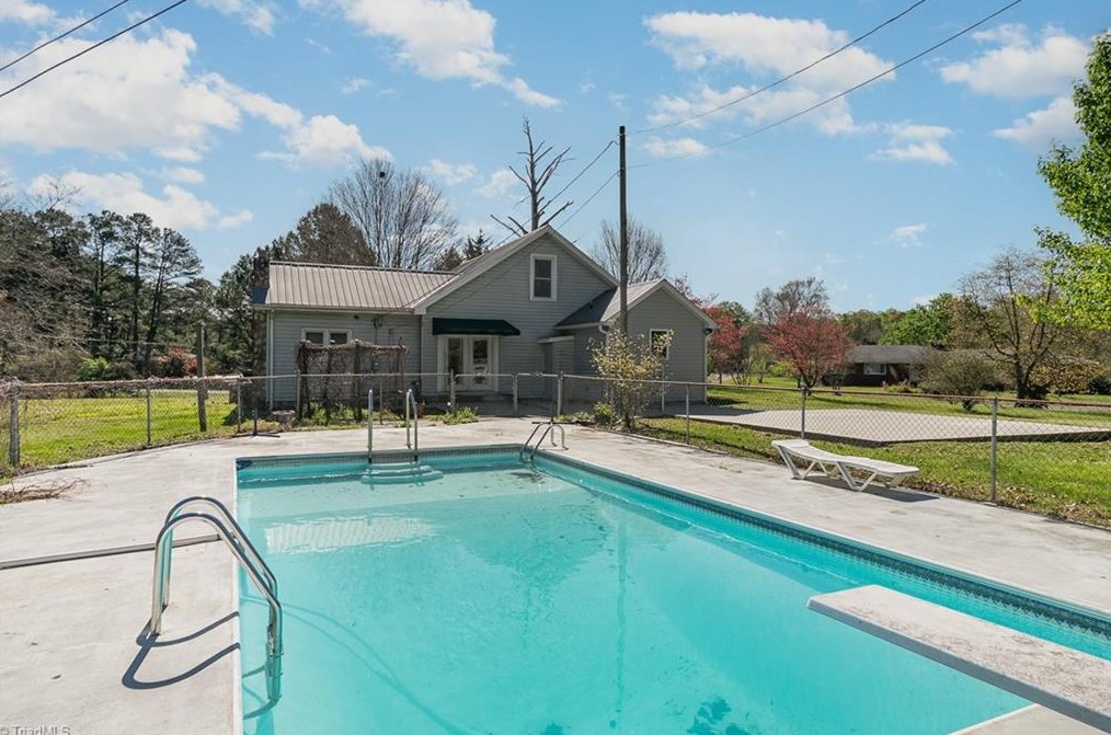 588 John Young Rd, Lexington, NC 27292