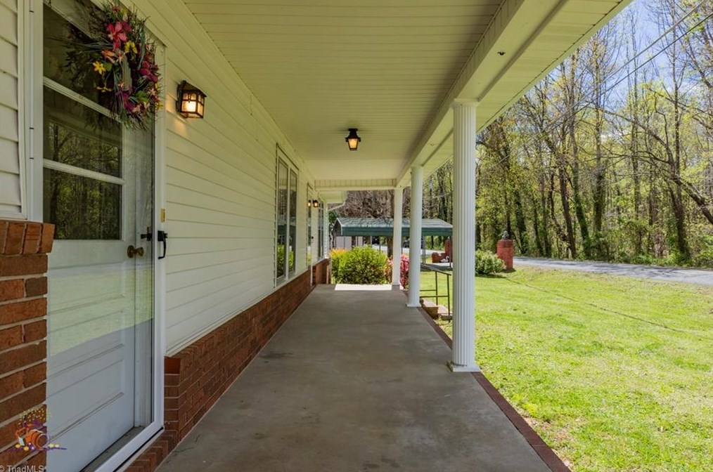 4036 Muncus Rd, Jonesville, NC 28642-9176