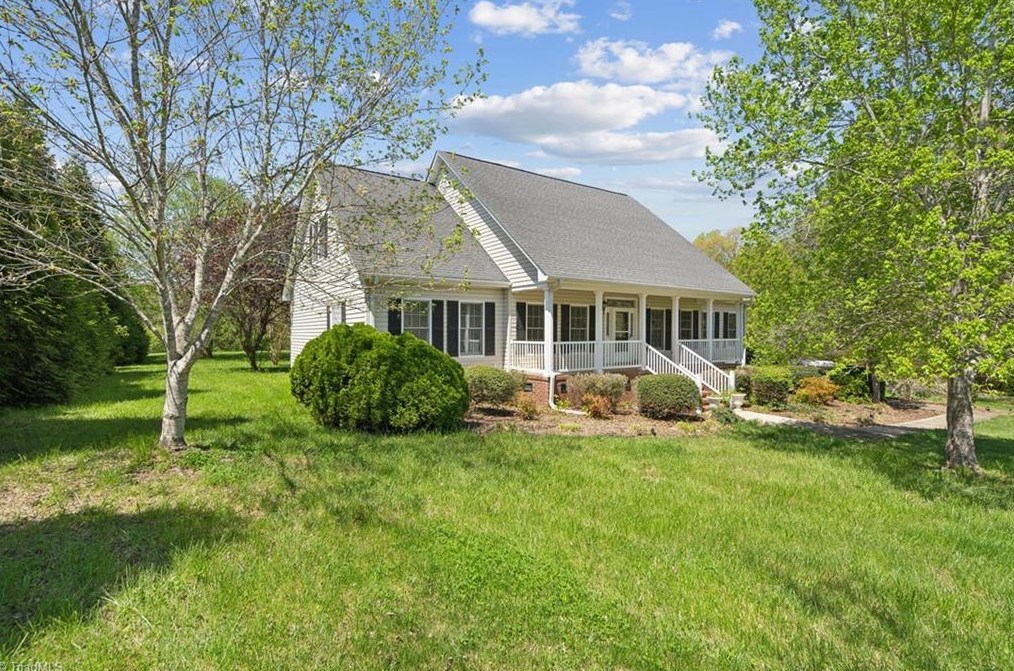 3700 Jeannie Rd, Whitsett NC  27377-8703 exterior