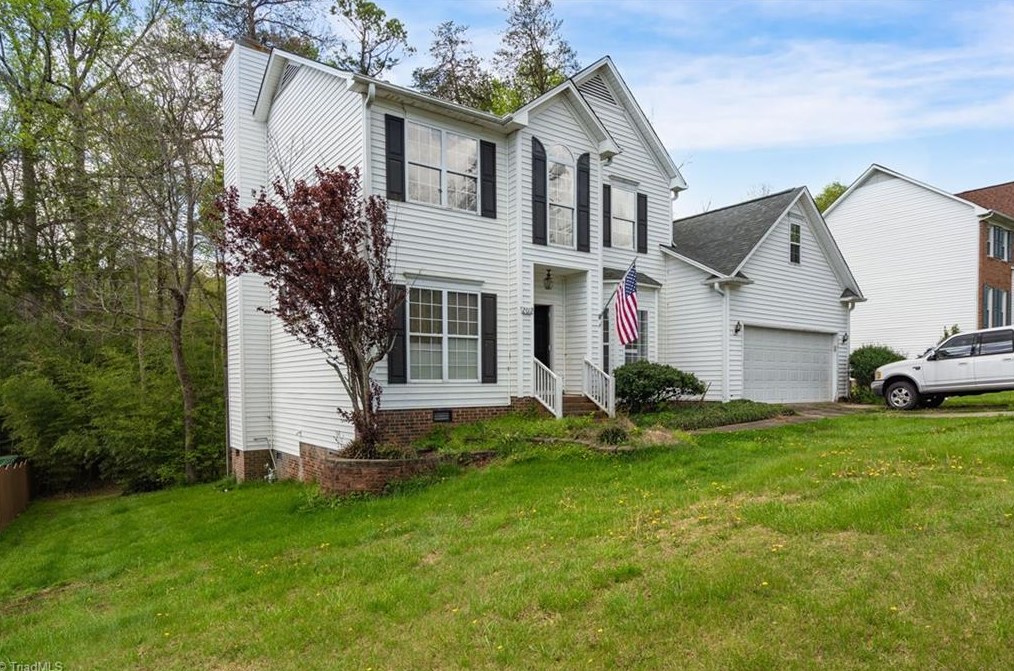 2012 Treyburn Ln, High Point, NC 27265