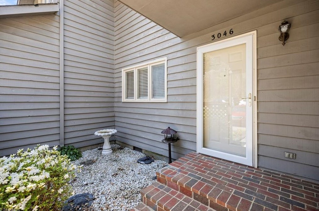 3046 Laurel Springs Dr, Greensboro NC  27410-9346 exterior