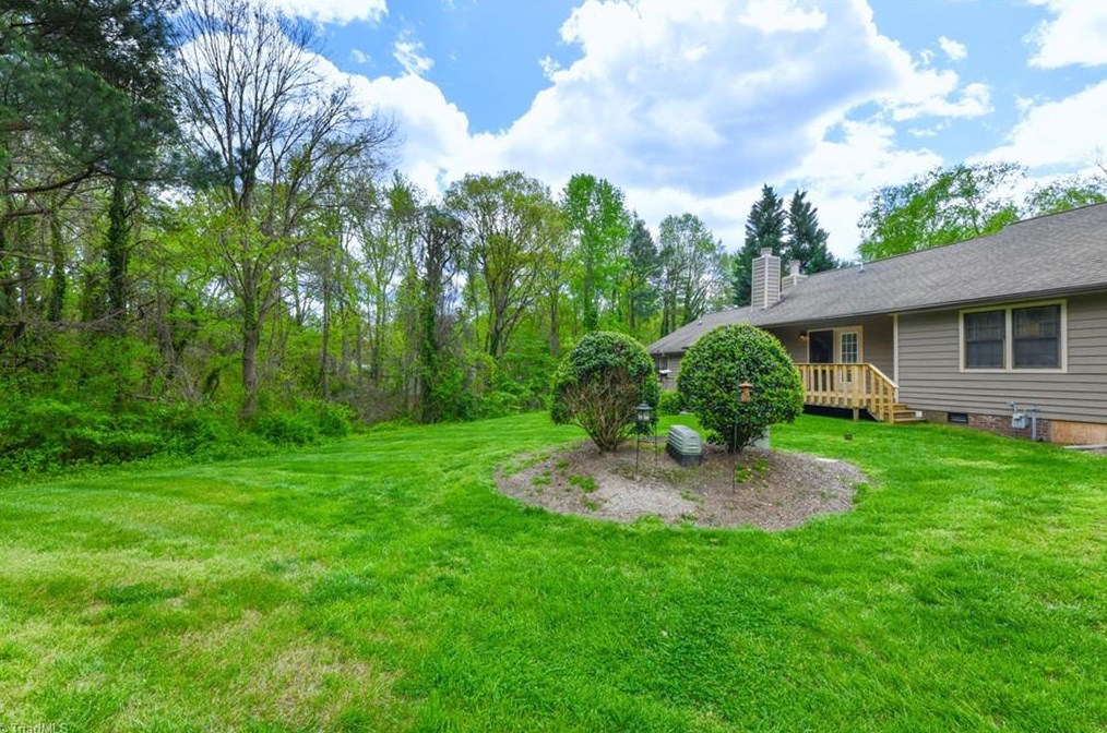 1202 Watermark Ct, High Point NC 27265-2332 exterior