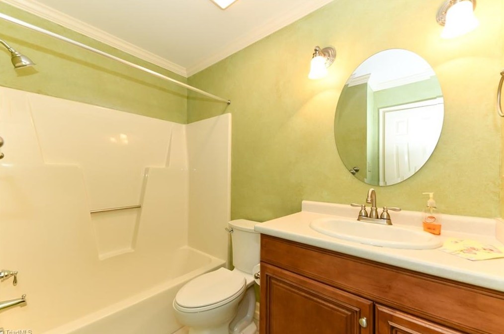 1202 Watermark Ct, High Point NC 27265-2332 exterior