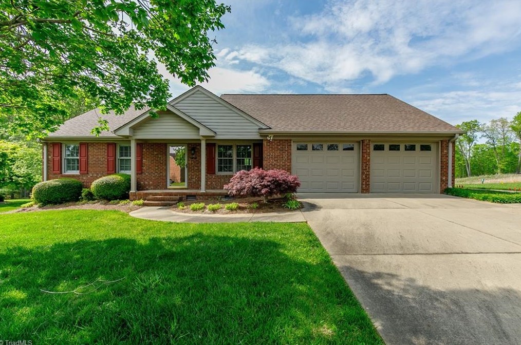 1919 Meadowview Dr, Graham, NC 27253-4397