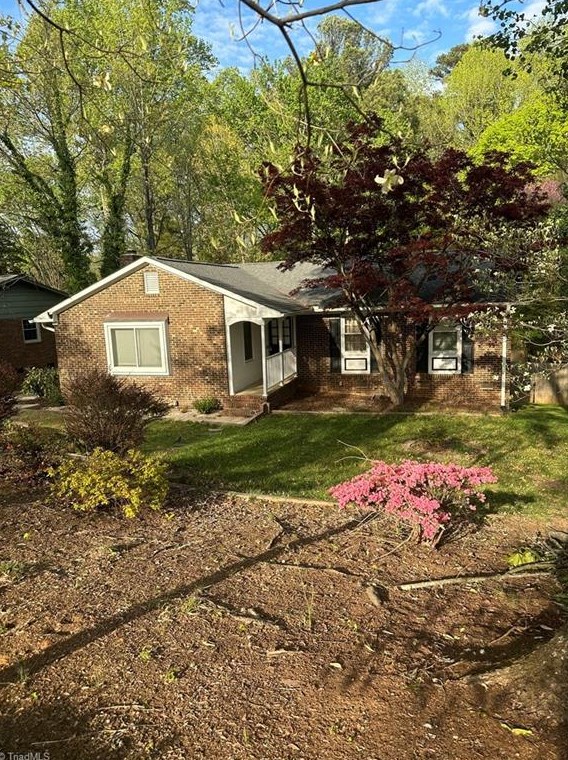 5208 Bayberry Ln, Greensboro, NC 27455