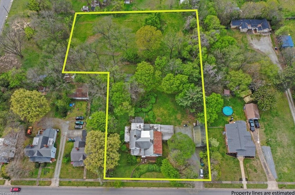 312 Maple St, Graham, NC 27253-2950
