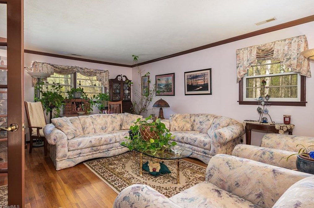 3019 Joan Ave, Greensboro NC  27455-1646 exterior