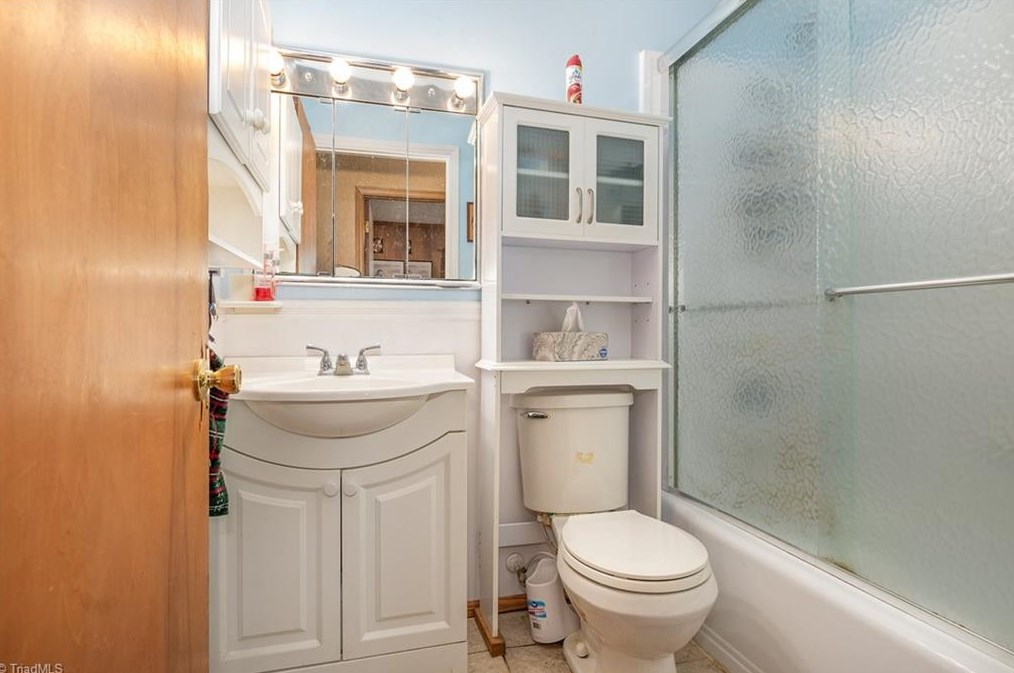 3019 Joan Ave, Greensboro NC  27455-1646 exterior