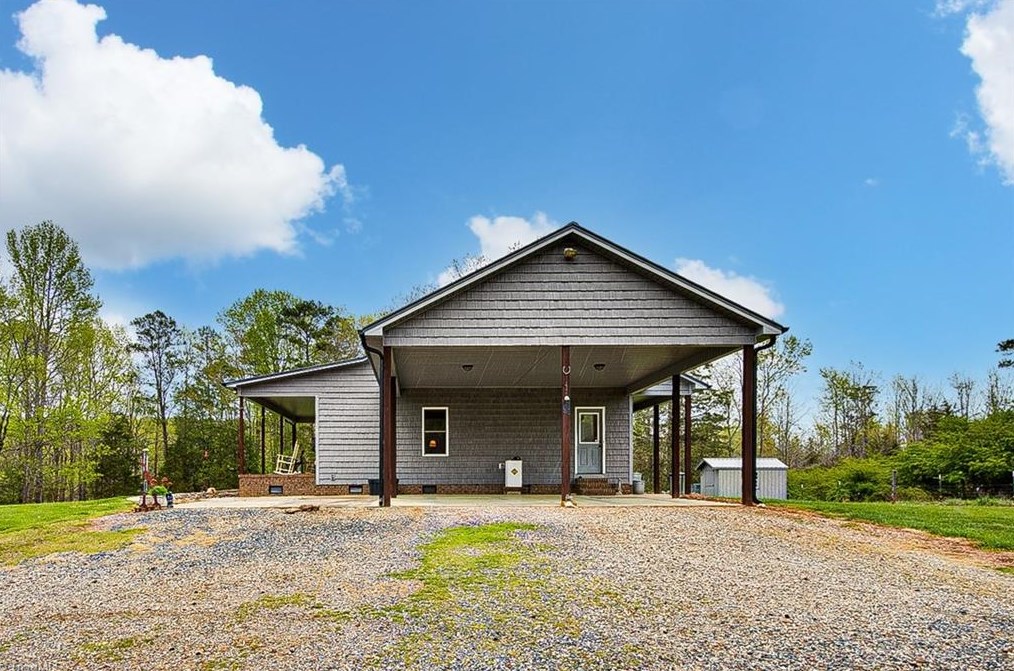 1749 Pine Hill Rd, Asheboro, NC 27205-0403
