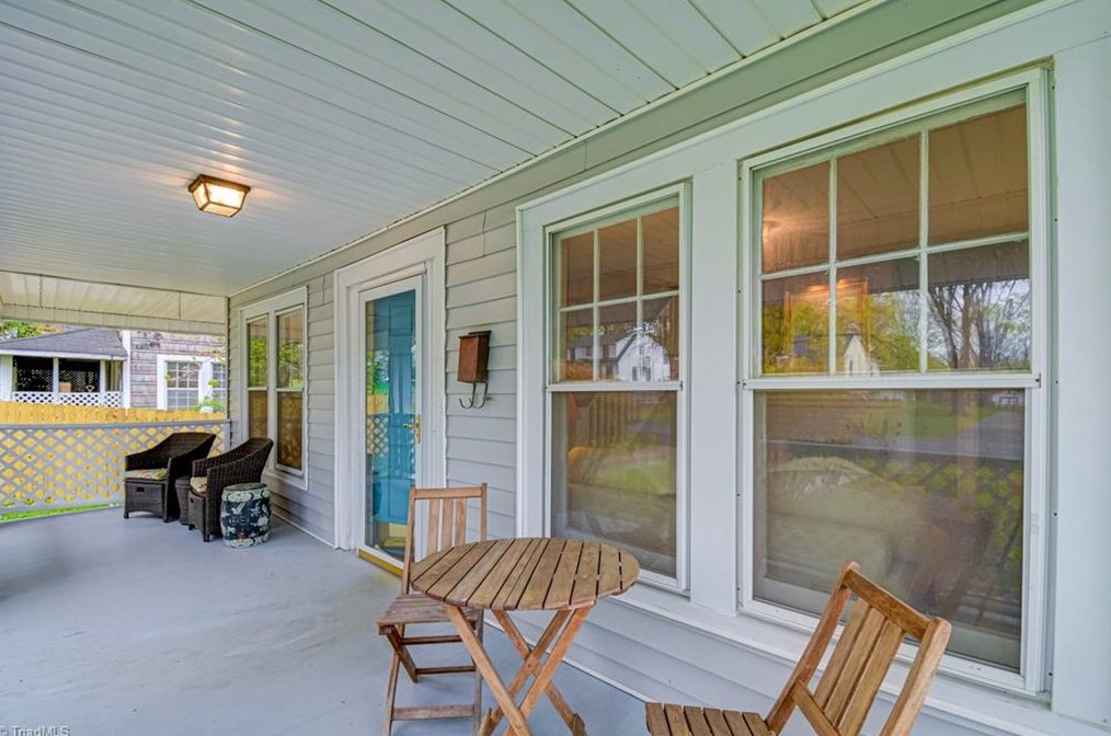 327 Keating Dr, Winston Salem, NC 27104-3906