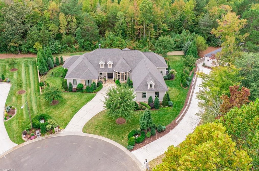 191 Emerson Dr, Mebane, NC 27302-7707