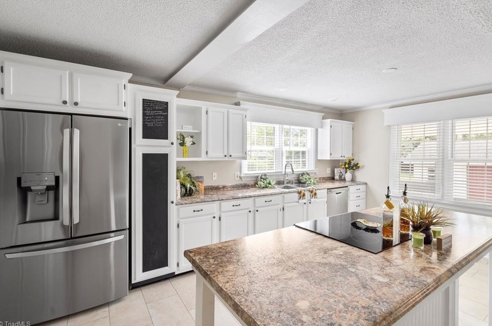 5603 Virgilwood Dr, Greensboro NC  27409-2227 exterior