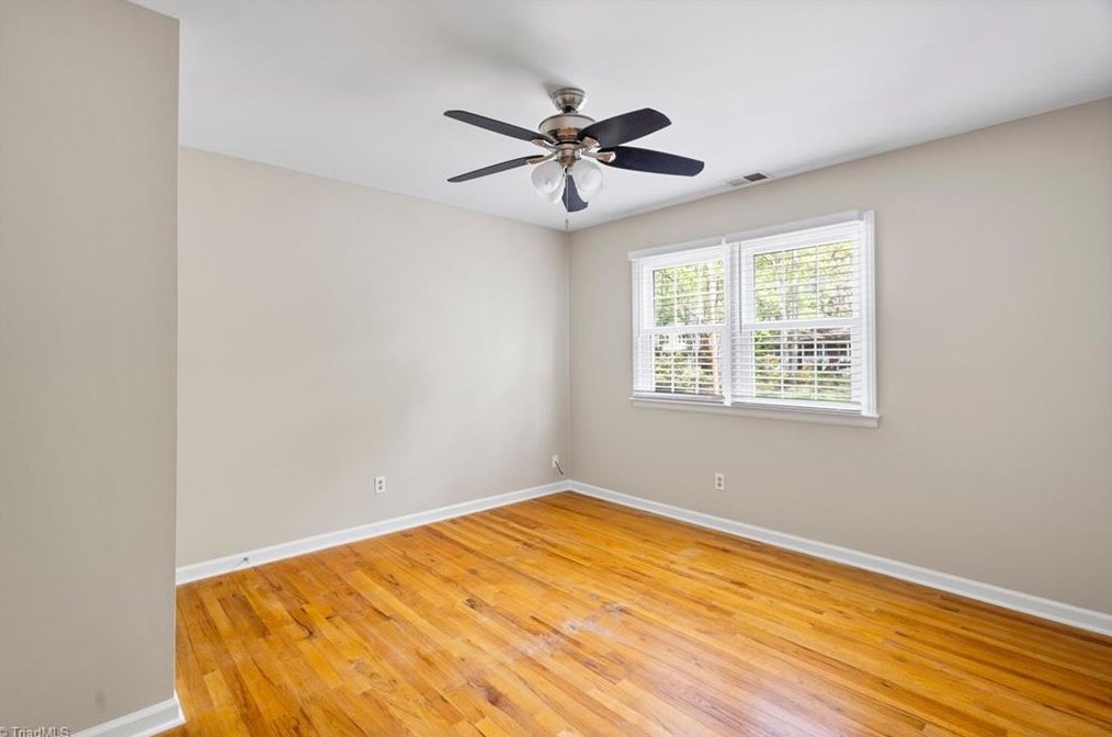 5603 Virgilwood Dr, Greensboro NC  27409-2227 exterior