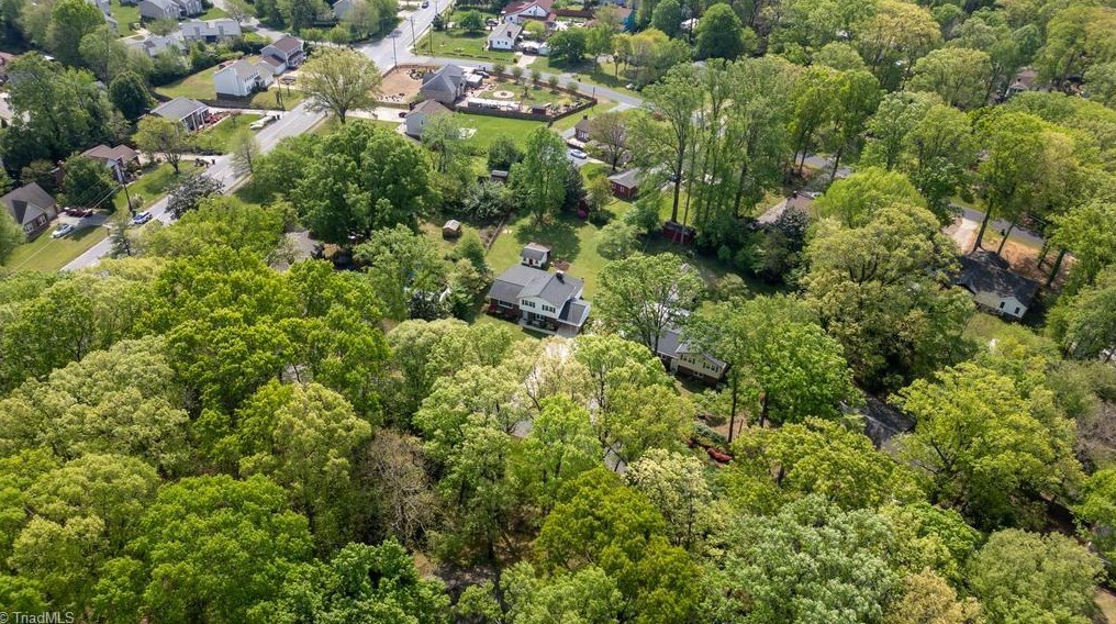 5603 Virgilwood Dr, Greensboro NC  27409-2227 exterior