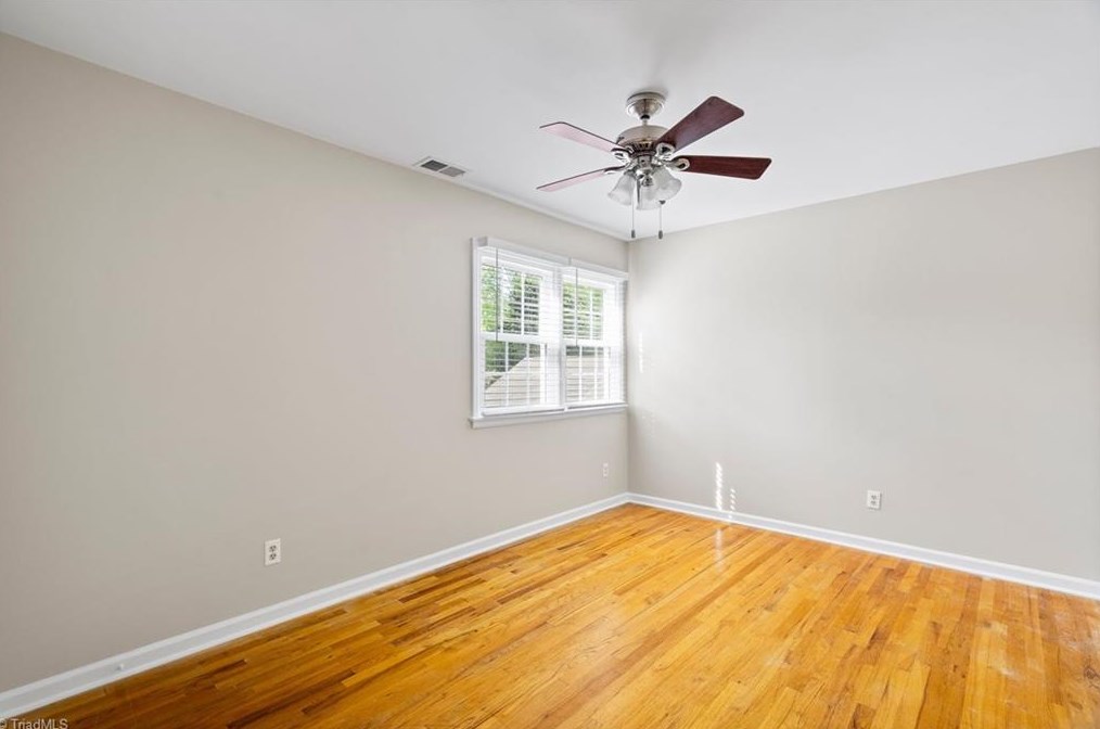 5603 Virgilwood Dr, Greensboro NC  27409-2227 exterior