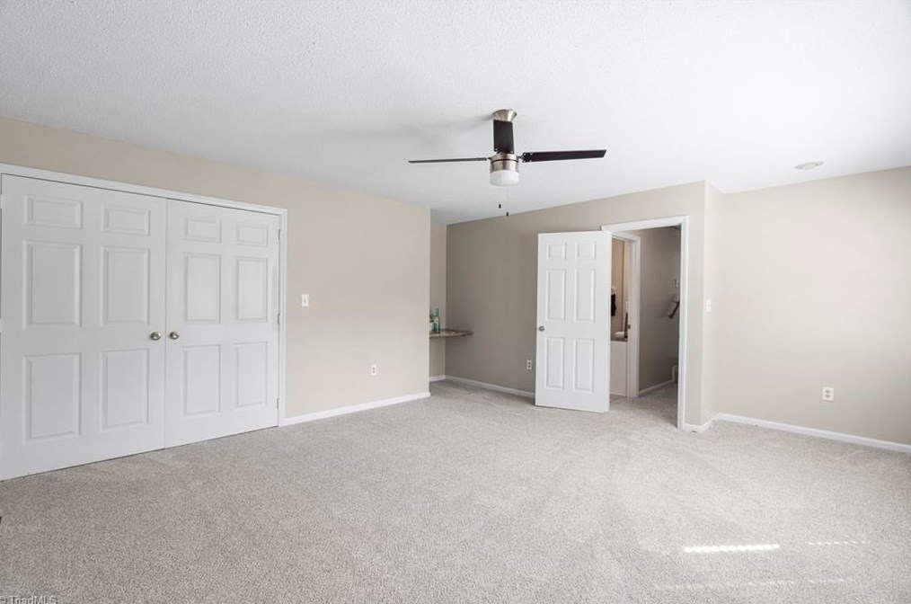 5603 Virgilwood Dr, Greensboro NC  27409-2227 exterior