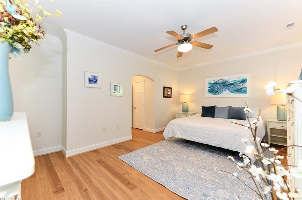 7 Annalisa Dr, Greensboro NC  27455-3317 exterior