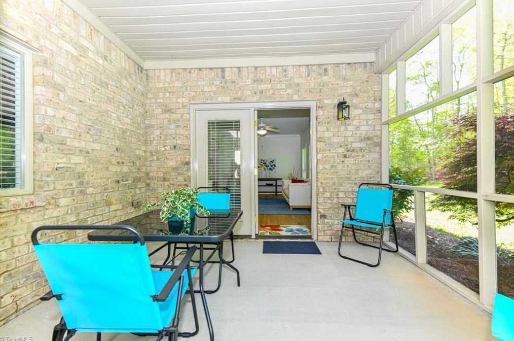 7 Annalisa Dr, Greensboro NC  27455-3317 exterior