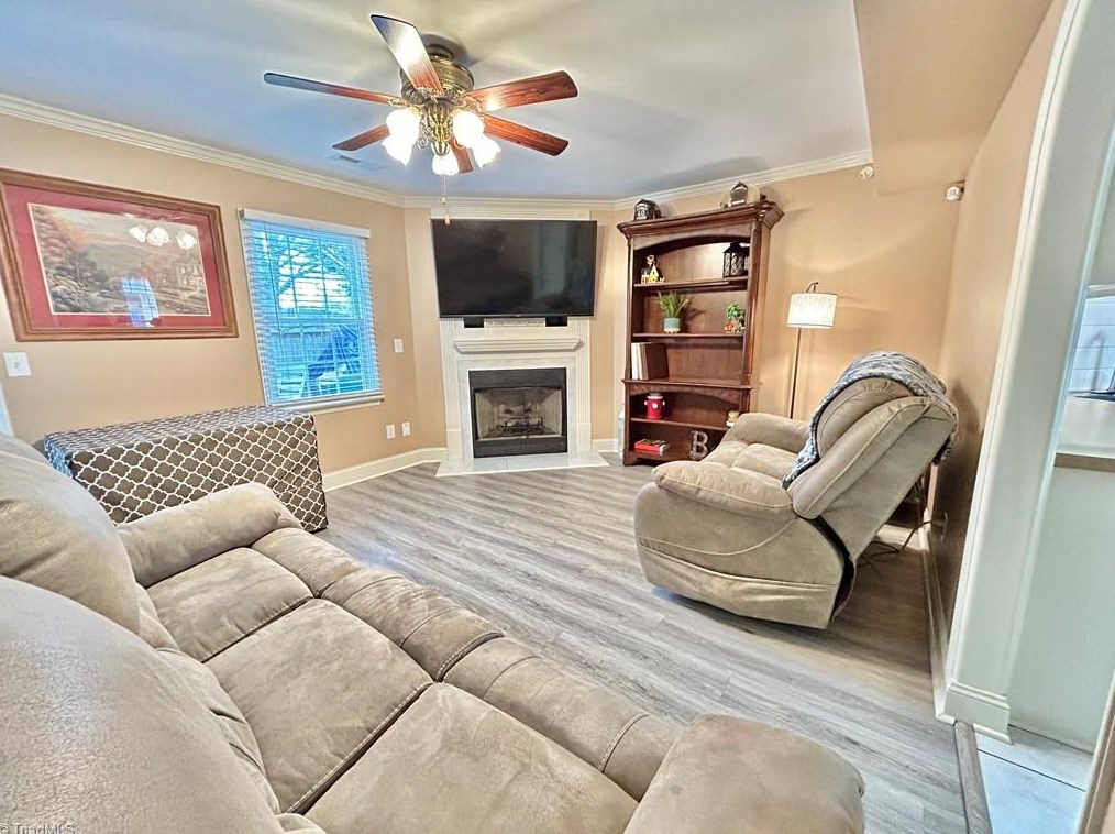 202 Salisbury Ct, Kernersville, NC 27284-3410
