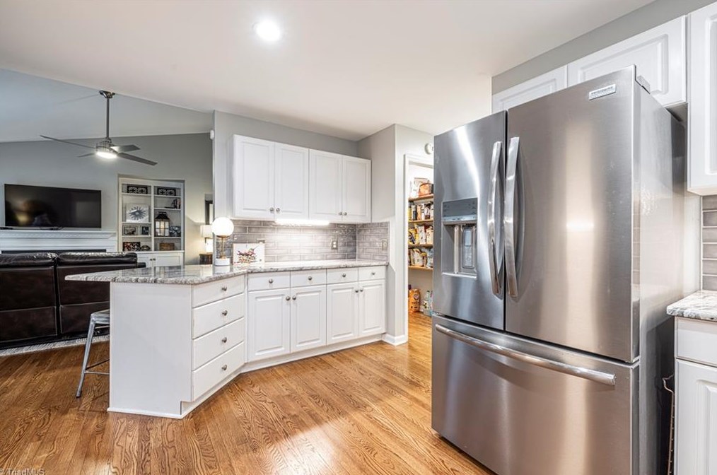 713 Huntington Dr, High Point NC  27262-4524 exterior