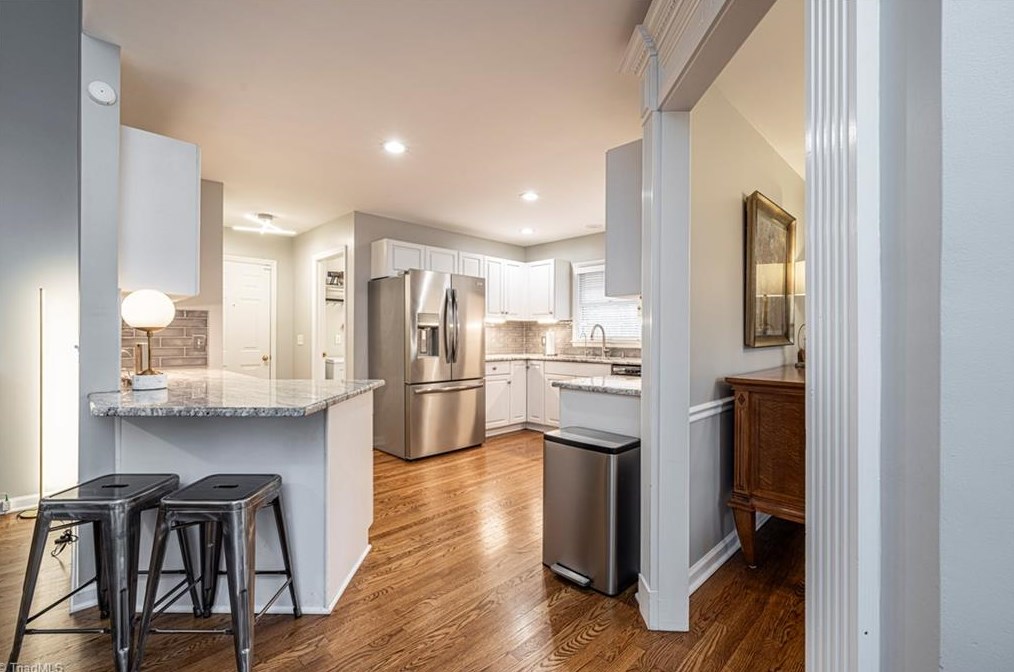 713 Huntington Dr, High Point NC  27262-4524 exterior