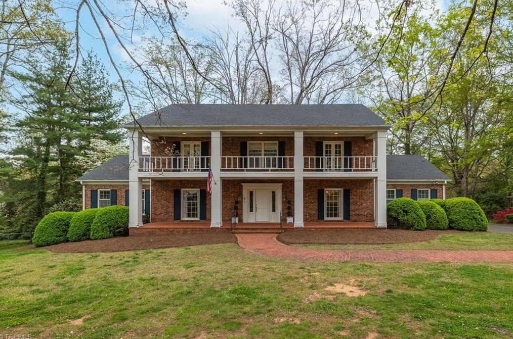 1015 Oakcrest Dr, Reidsville, NC 27320