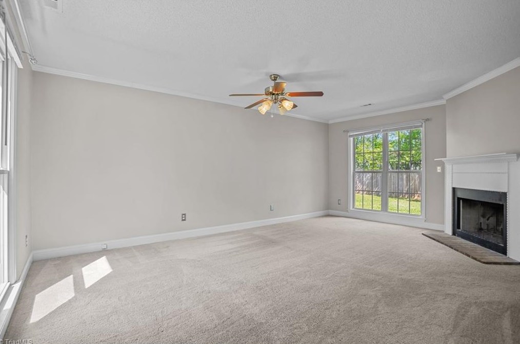 118 Cambridge Square Ln, Kernersville NC  27284-2312 exterior