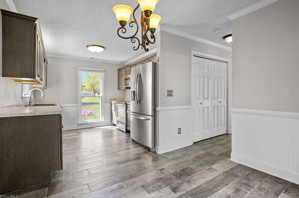 118 Cambridge Square Ln, Kernersville NC  27284-2312 exterior