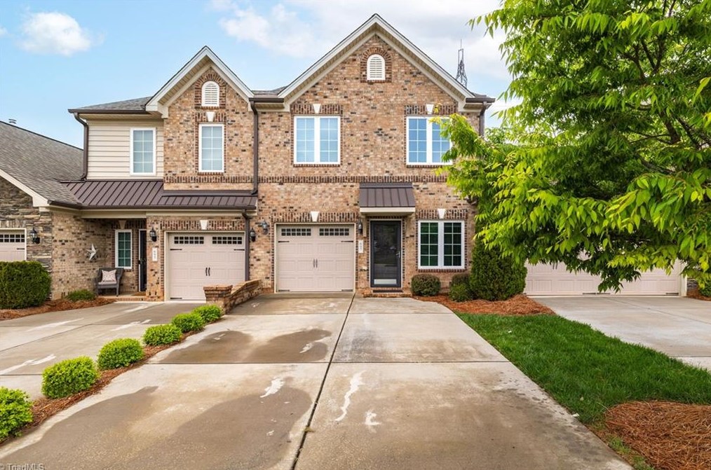 697 Piedmont Crossing Dr, High Point, NC 27265-8726