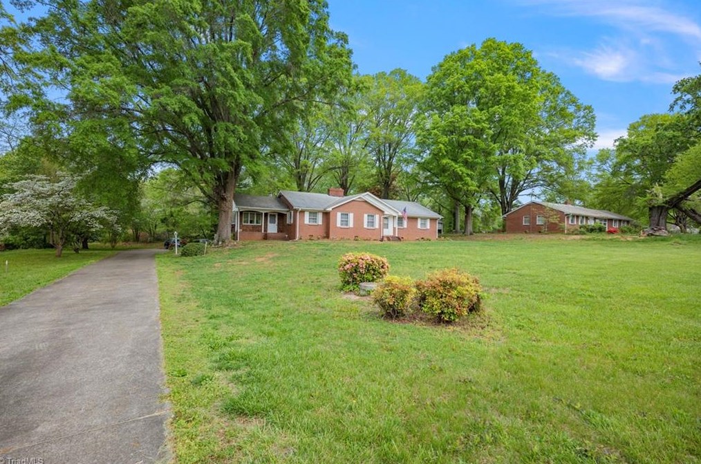 4145 Reidsville Rd, Winston Salem, NC 27101-2143