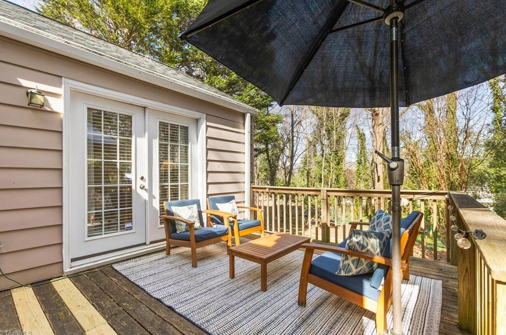 1704 Colonial Ave, Greensboro NC 27408-4205 exterior