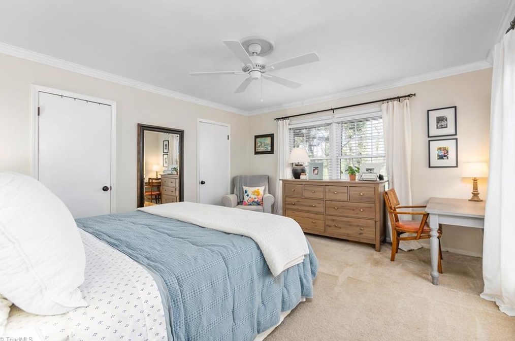 1704 Colonial Ave, Greensboro NC 27408-4205 exterior