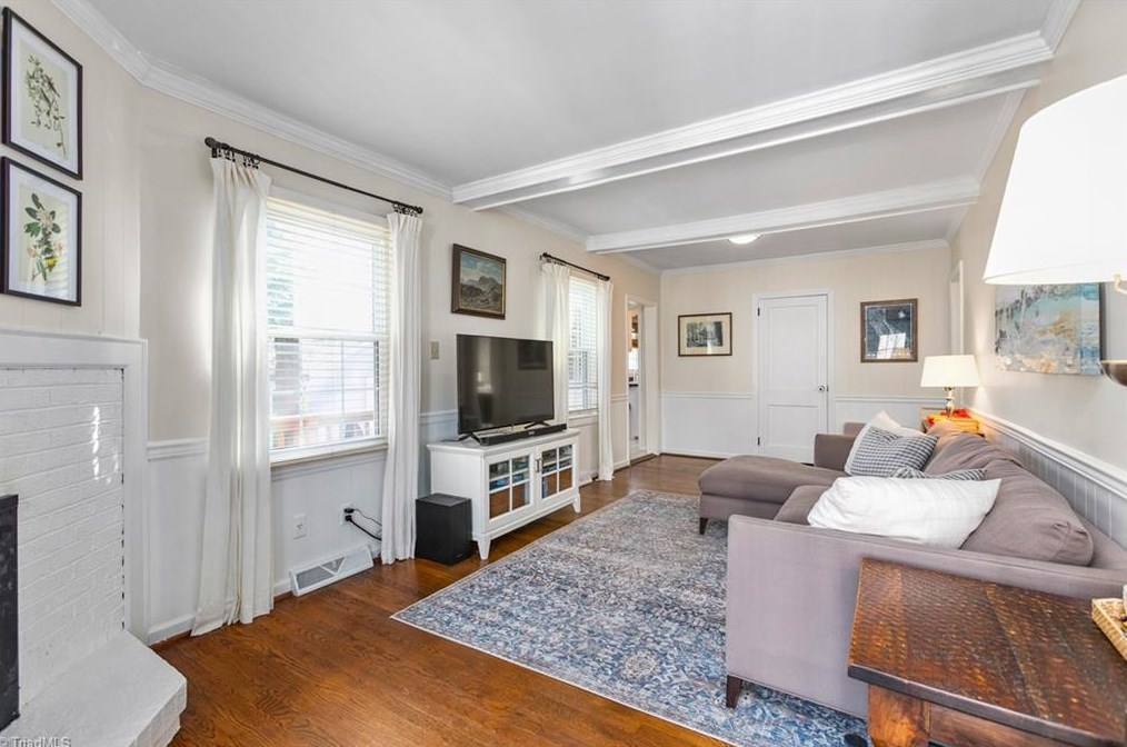 1704 Colonial Ave, Greensboro NC 27408-4205 exterior