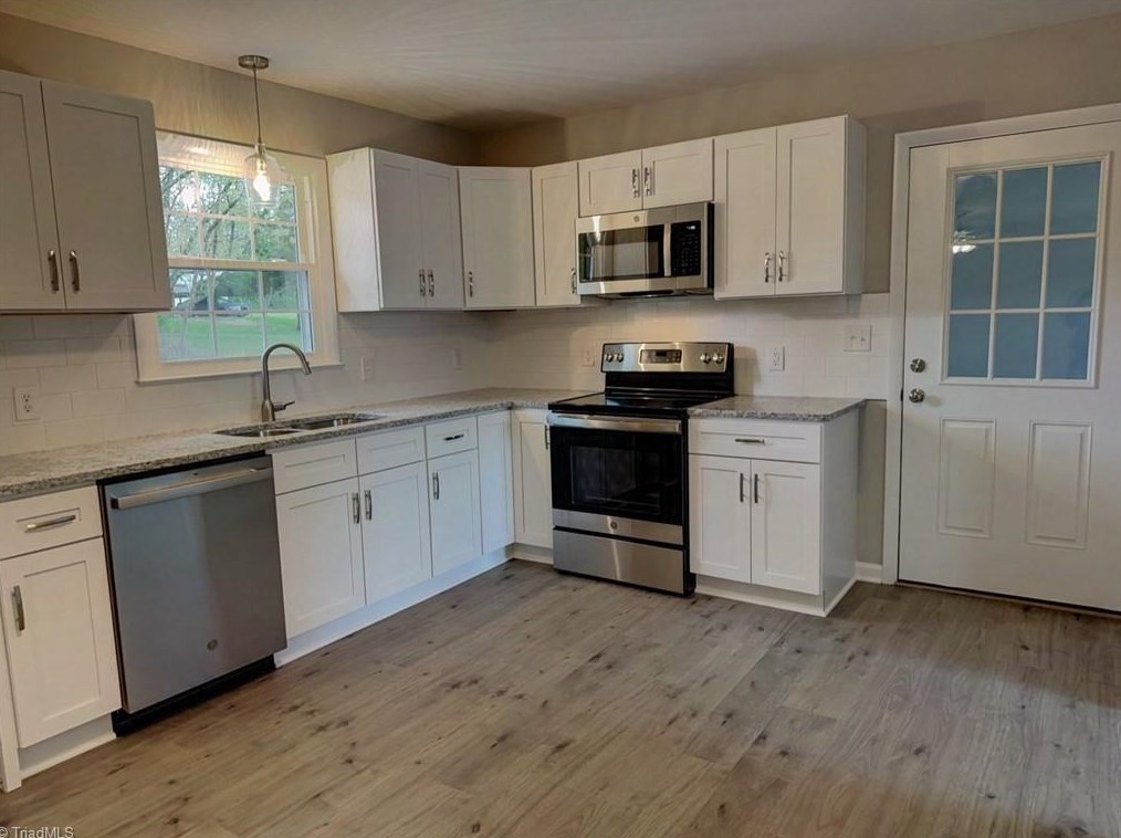 2237 Grey Fox Ln, Winston Salem, NC 27106-9730
