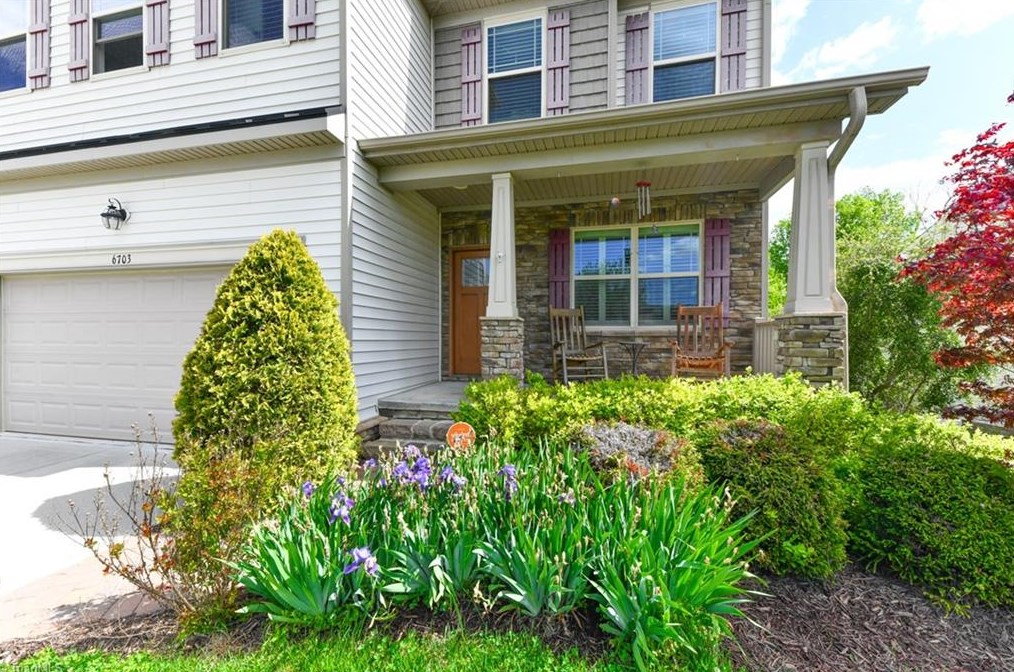 6703 Centerville Ct, Whitsett, NC 27377