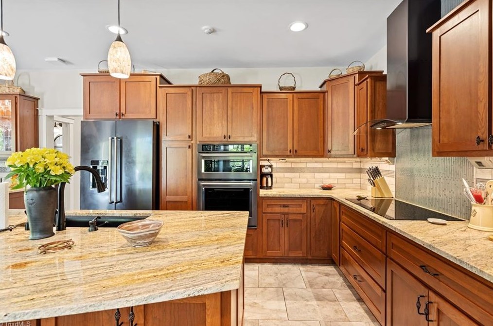 267 Devotion Farm Way, Thurmond NC 28683-8149 exterior