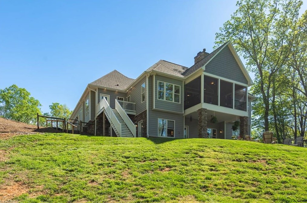 267 Devotion Farm Way, Thurmond NC 28683-8149 exterior