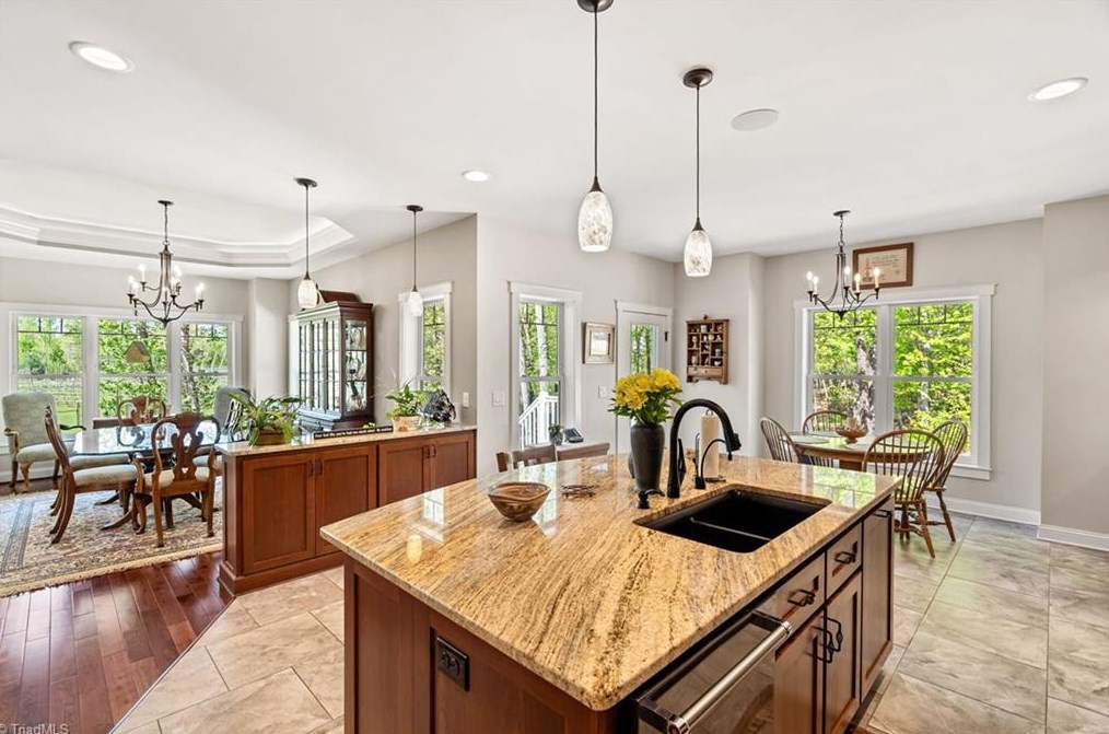 267 Devotion Farm Way, Thurmond NC 28683-8149 exterior