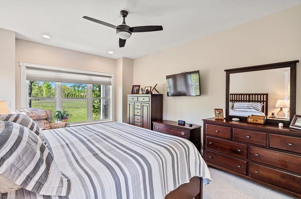 267 Devotion Farm Way, Thurmond NC 28683-8149 exterior