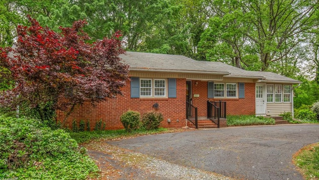 1716 Sandersted Rd, Winston Salem, NC 27103-4747