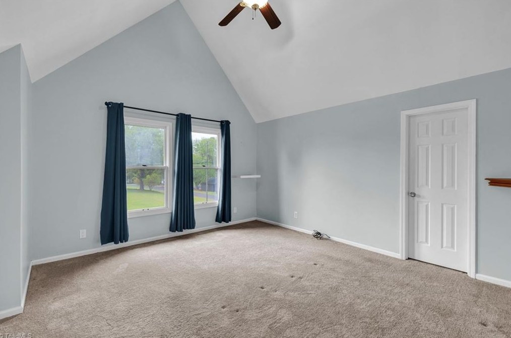 194 Old Farm Rd, Thomasville NC  27360-9423 exterior