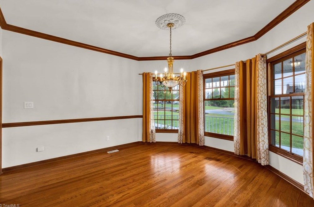 194 Old Farm Rd, Thomasville NC  27360-9423 exterior